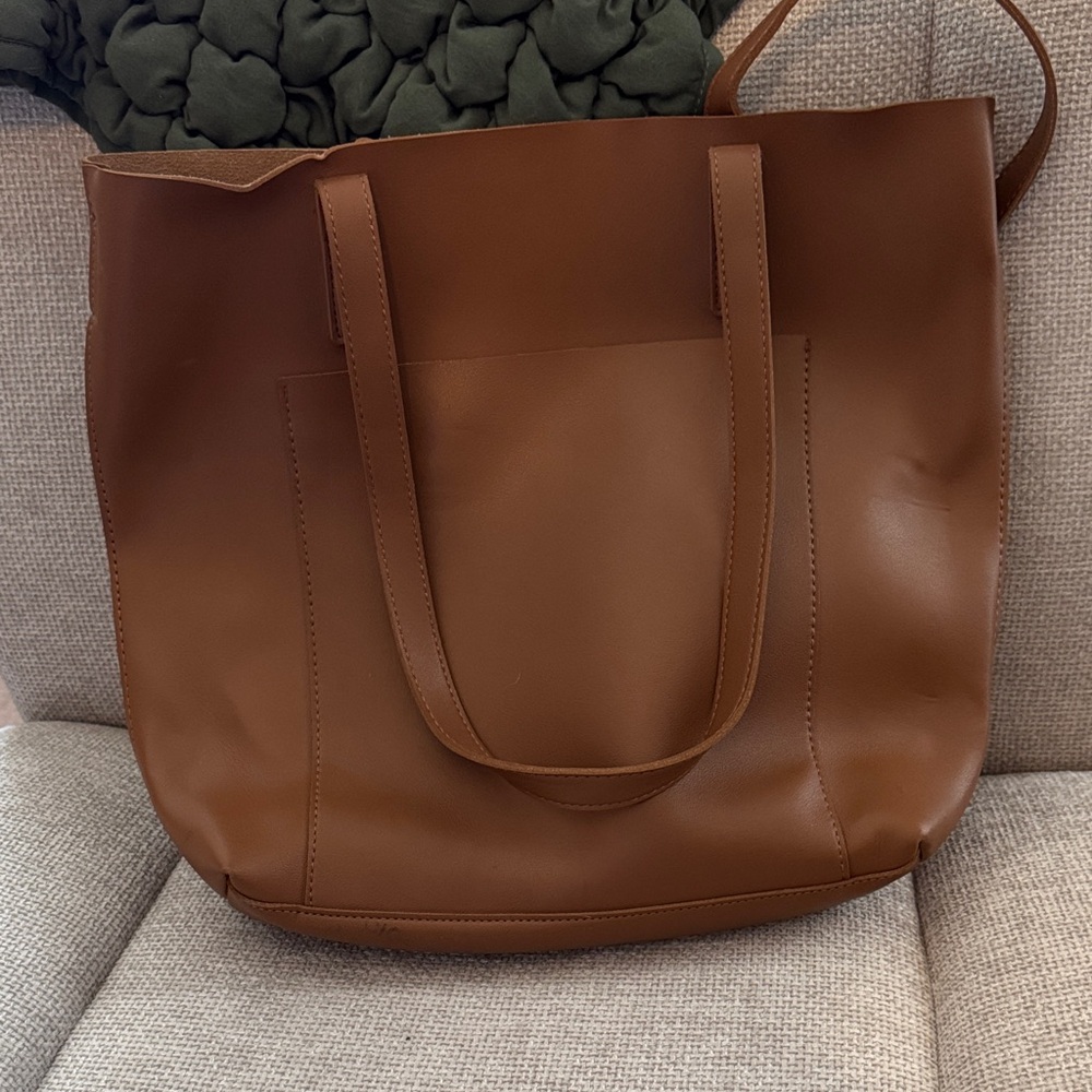 Chic Tan Tote Bag